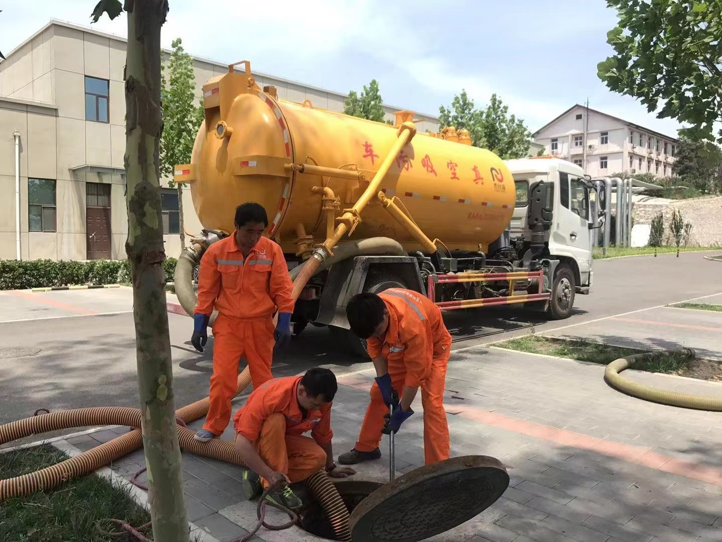 邵武化粪池清理与5-8吨吸粪车施工效率分析